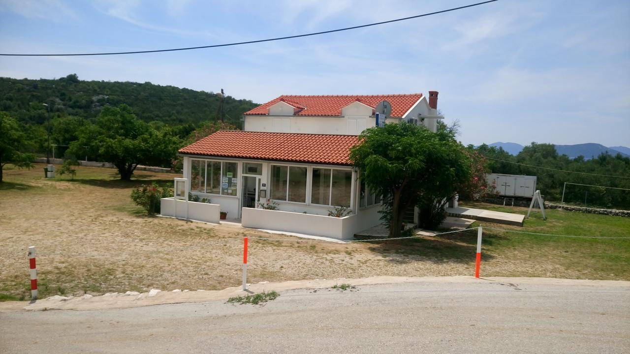 Guesthouse Budima Banići Extérieur photo