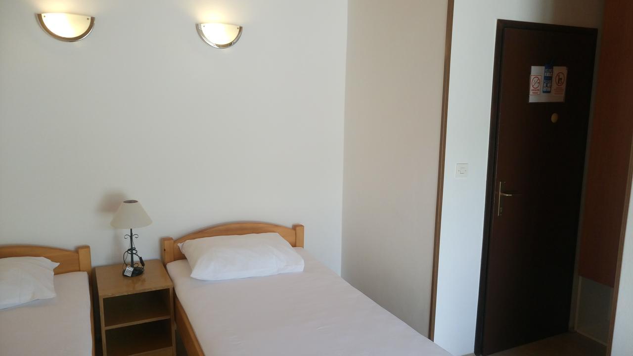 Guesthouse Budima Banići Extérieur photo